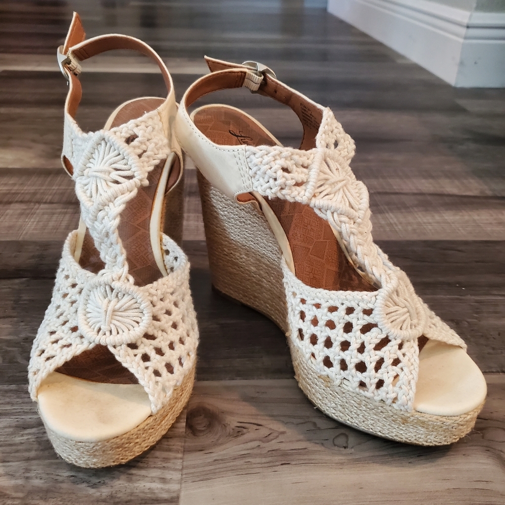 Lucky Brand Wedge Sandals